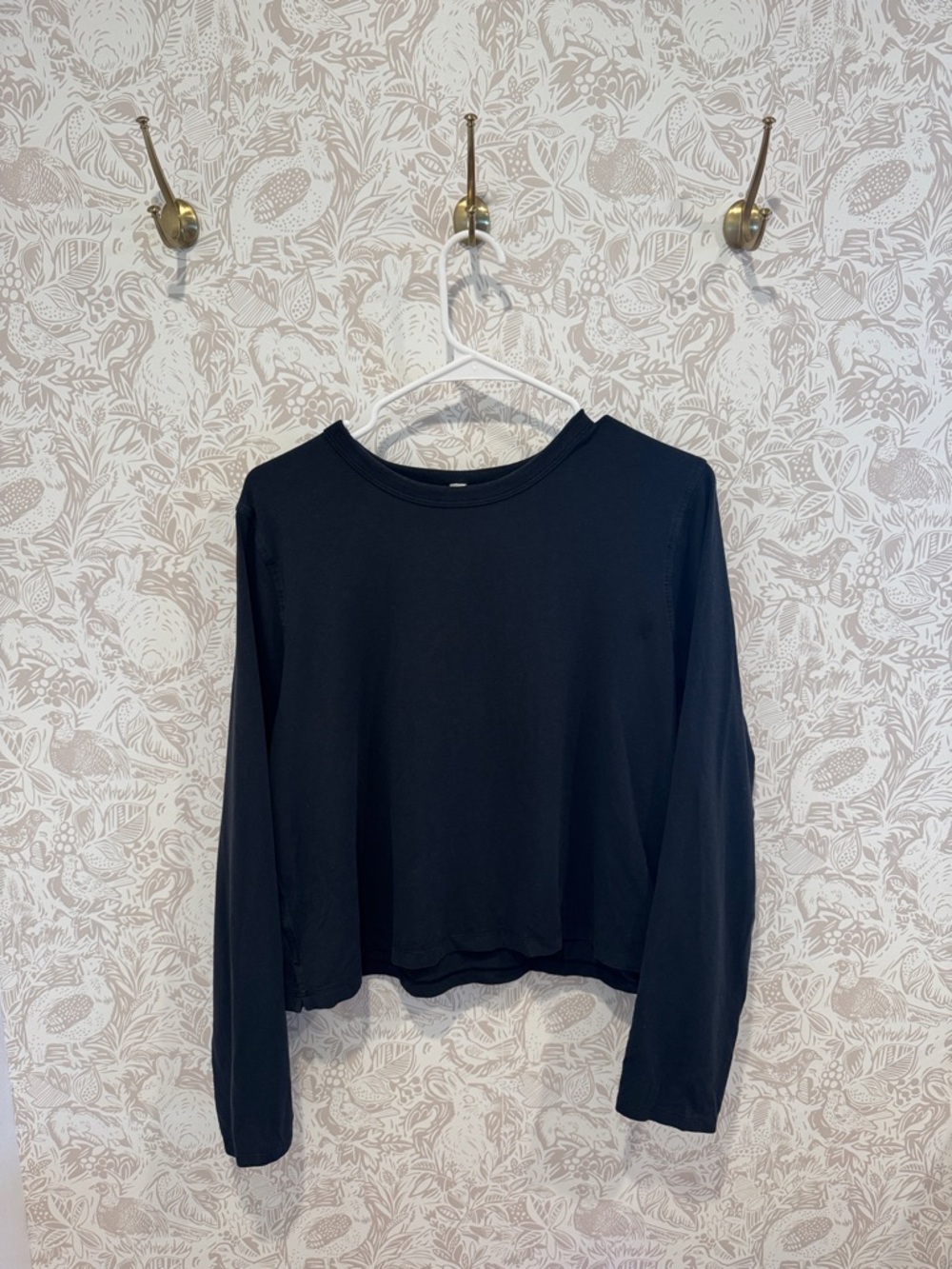 Lululemon Black Long-Sleeve Crewneck Tee